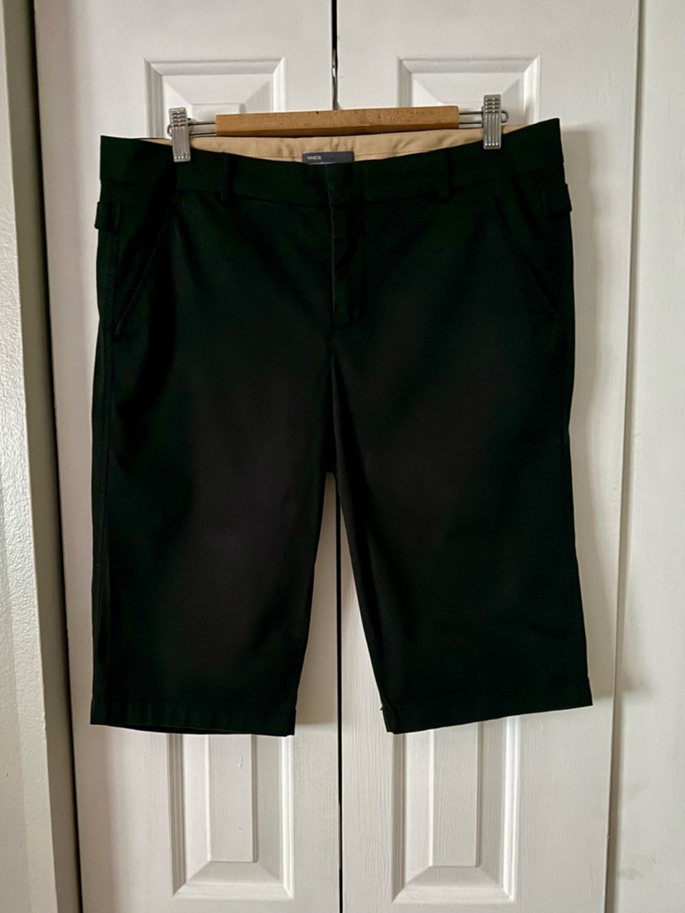 Vince Bermuda Shorts Size 12 Black Tailored Knee Length Minimal Chic
